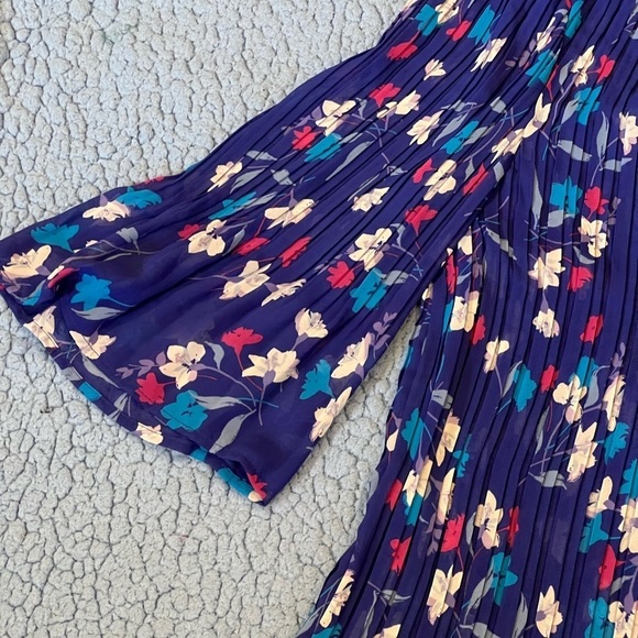 Woman Within Pleated‎ Floral Beaded Neckline Blouse Plus Size Medium 14/16 - Picture 7 of 8